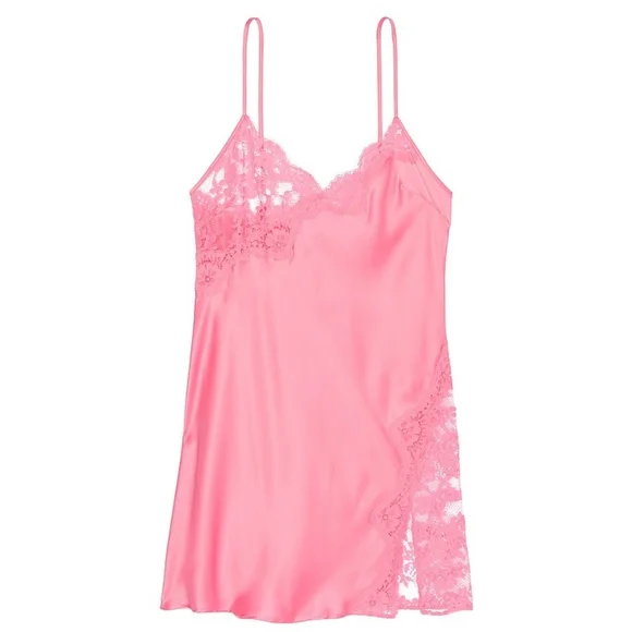 NWT Victoria's Secret Dare to Dream Lace & Satin Slip Pink Medium - Picture 3 of 5